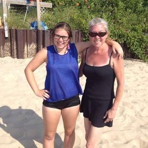 Meet your Posher, Holly